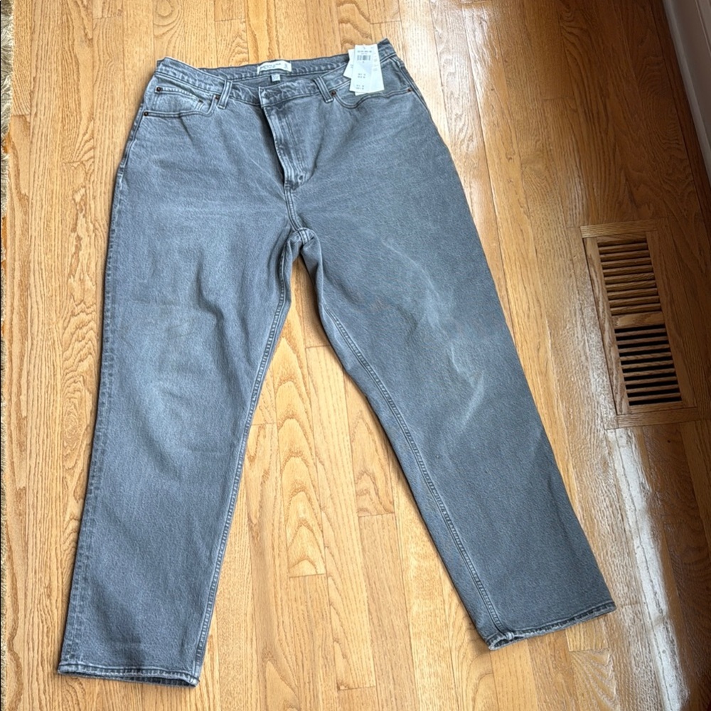 Abercrombie & Fitch Gray Relaxed Jeans